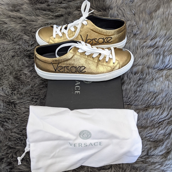 Versace Sneakers.